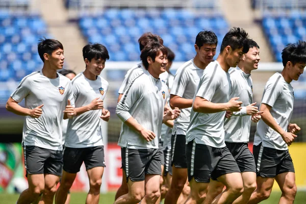 Spelers Van Chinese Tianjin Quanjian Neem Deel Aan Een Trainingssessie — Stockfoto
