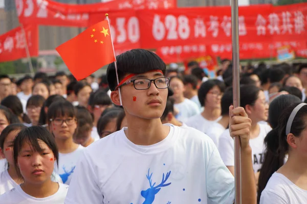 Молодий Китайськими Студентами Відвідувати Масовий Мітинг Майбутній Річний Коледжу Вступні — стокове фото