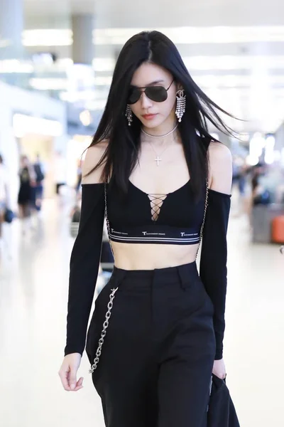 Chinees Model Mengyao Beter Bekend Als Ming Afgebeeld Een Luchthaven — Stockfoto