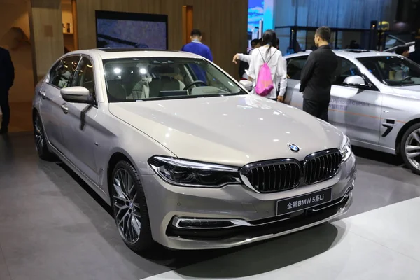 Bmw 5Er Ist Auf Der Internationalen Unterhaltungselektronikmesse Asia Ces Asia — Stockfoto