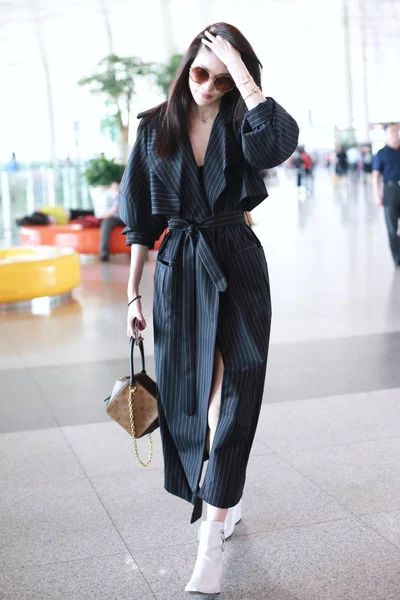 Chinese Model Sui Pictured She Arrives Beijing Capital International Airport — Stock Photo, Image