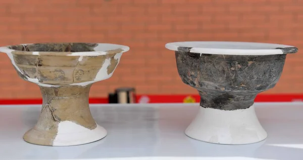 Produtos Cerâmicos Restaurados Por Arqueólogos Chineses Desenterrados Local Escavação Das — Fotografia de Stock