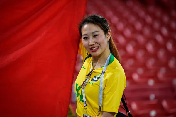 Fan Chinois Montre Drapeau National Chinois Après Que Brésil Battu — Photo