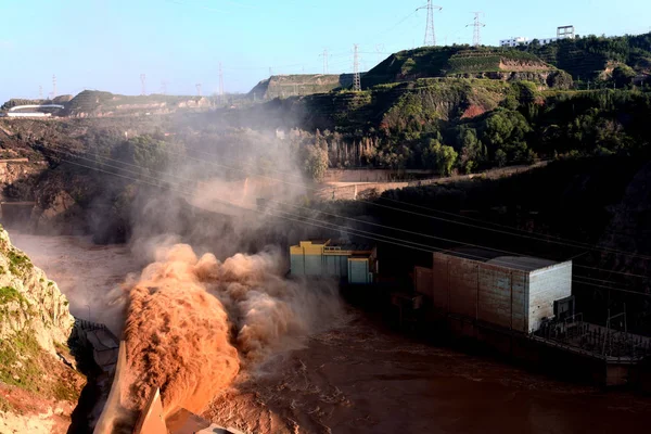 Eau Jaillit Centrale Hydroélectrique Liujiaxia Pour Lutter Contre Les Inondations — Photo