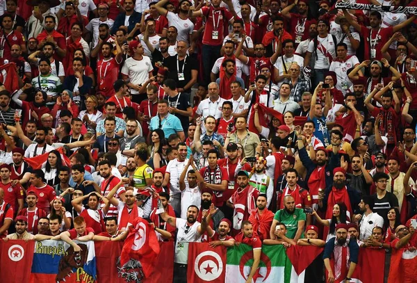 Fanoušci Mávají Příznaky Křičet Slogany Ukázat Svou Podporu Pro Tunisko — Stock fotografie
