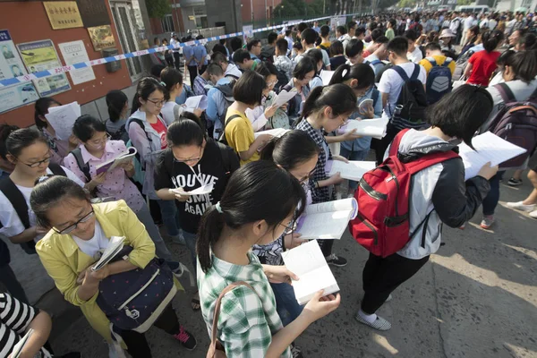 Los Estudiantes Chinos Que Participan Examen Nacional Ingreso Universidad 2018 — Foto de Stock