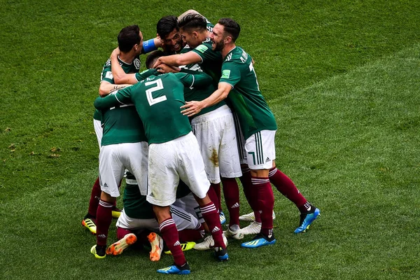 Hierro López Unsichtbar Und Seine Mexikanischen Teamkollegen Feiern Nach Ihrem — Stockfoto