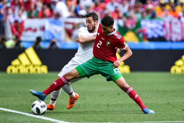 Bernardo Silva Portugal Vänster Utmaningar Achraf Hakimi Marocko Deras Grupp — Stockfoto