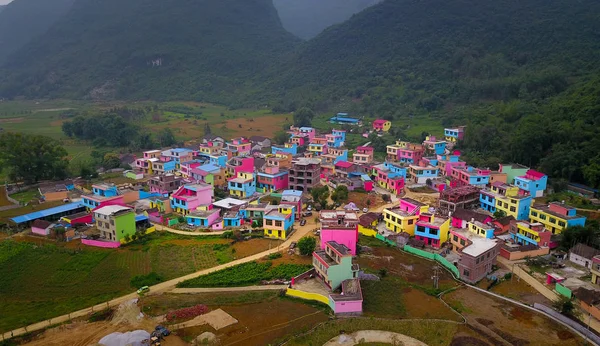 Vue Des Maisons Colorées Conte Fées Village Dans Ville Liuzhou — Photo