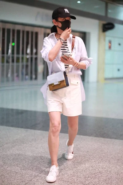 Attrice Cinese Bingbing Arriva All Aeroporto Internazionale Pechino Capital Pechino — Foto Stock