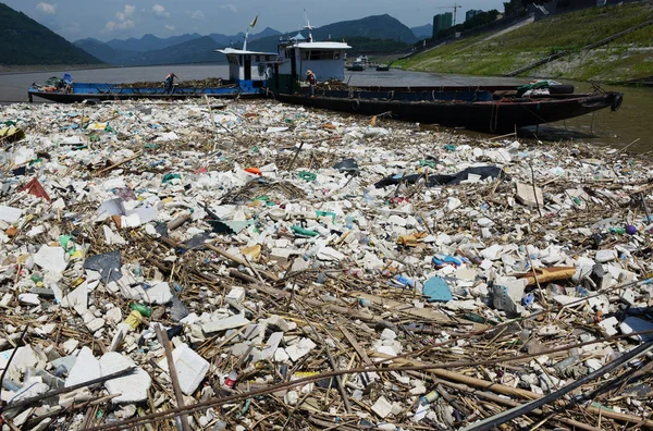 Vista Della Spazzatura Galleggiante Sul Fiume Yangtze Nella Contea Yunyang — Foto Stock