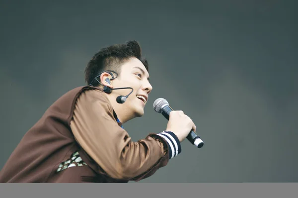 Cantante Hong Kong William Chan Esibisce Primo Grammy Festival Del — Foto Stock