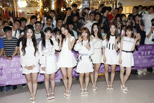 Members South Korean Girl Group Lovelyz Attend Promotional Event Hong — Stock Photo, Image