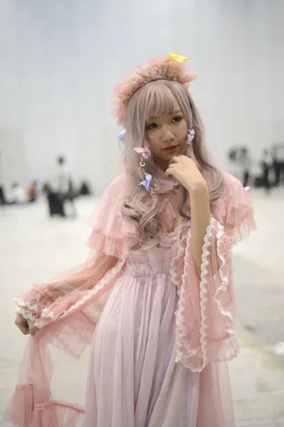 Coser Chino Vestido Con Disfraz Cosplay Posa Durante Espectáculo Animación —  Fotos de Stock