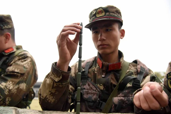 Bir Guangxi Silahlı Polis Keskin Nişancı Nanning Kentinde Bir Savaş — Stok fotoğraf