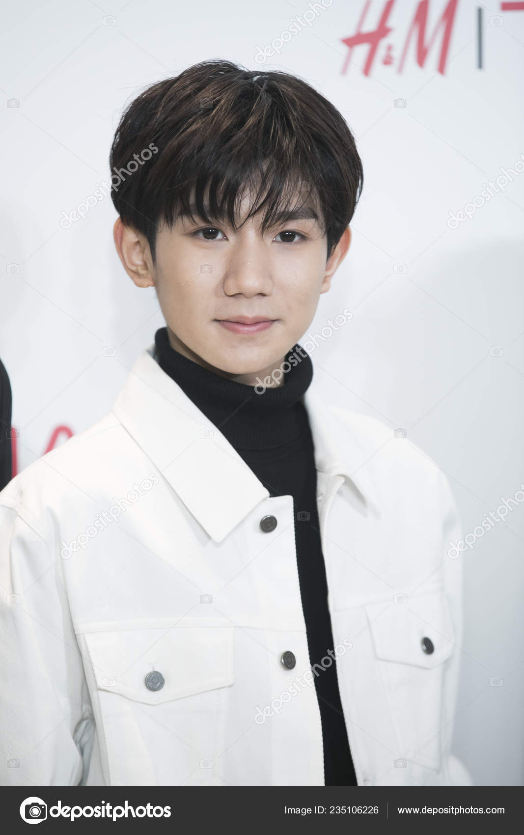 Jackson Wang Fendi Chinos Roy Wang Wang Yuan Left Chinese Boy