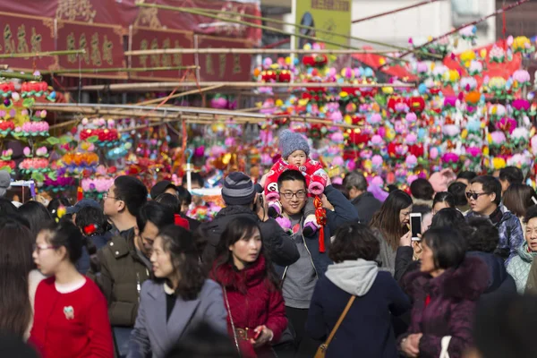 Massen Von Einheimischen Und Touristen Bevölkern Den Konfuzius Tempel Vor — Stockfoto