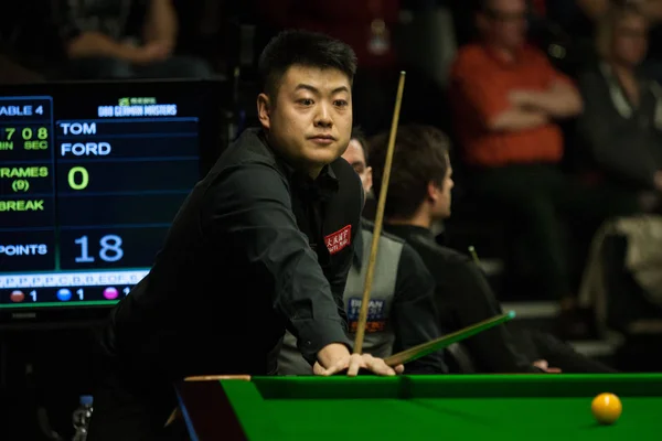 Liang Wenbo Chinach Uważa Strzał Tom Ford Anglii Meczu Pierwszej — Zdjęcie stockowe