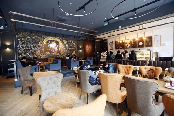 Внутрішній Вигляд Першого Кафе Costa Coffee Надихнули Білібілі Провідний Китайський — стокове фото