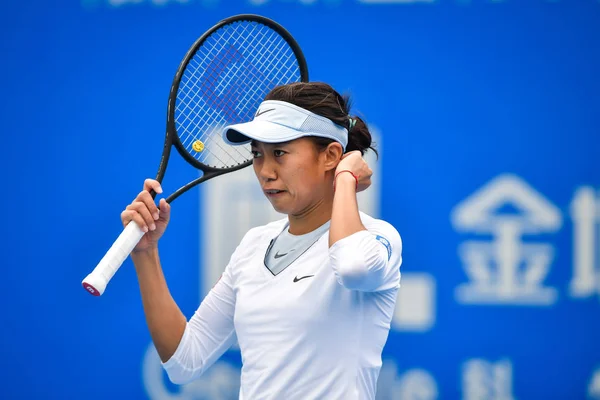 Zhang Shuai China Reacciona Mientras Compite Contra Anna Blinkova Rusia —  Fotos de Stock
