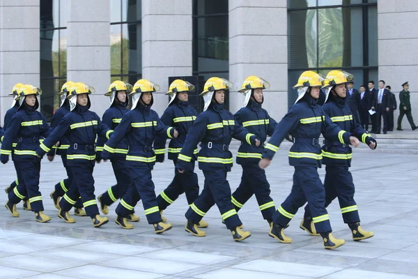 緊急事態管理省は 4月16日 北京での落成式で発表されました2018 — ストック写真