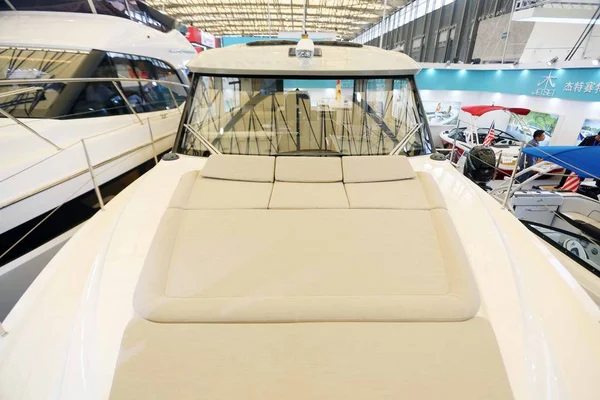 Bayern E40 Flybridge Motorbåt Visas Den Kina Shanghai International Boat — Stockfoto