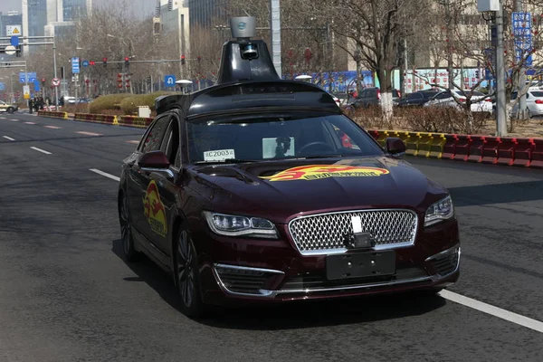 Självkörande Bil Färdas Vägen Road Test Beijing Kina Mars 2018 — Stockfoto