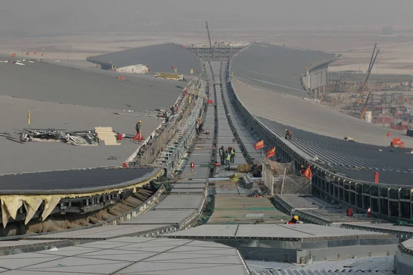 Trabajadores Chinos Trabajan Sitio Construcción Del Nuevo Aeropuerto Beijing Diseñado —  Fotos de Stock