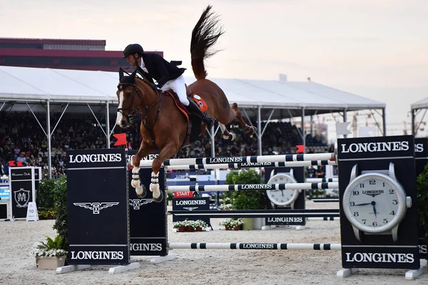 Equestre Compete 60M Longines Grand Prix Clock Com Salto Durante — Fotografia de Stock