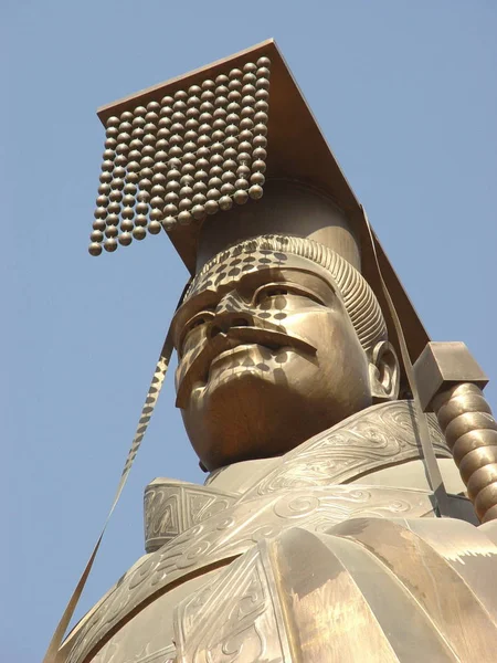 File Statue Tonnes Premier Empereur Chinois Qin Shi Huang Dynastie — Photo