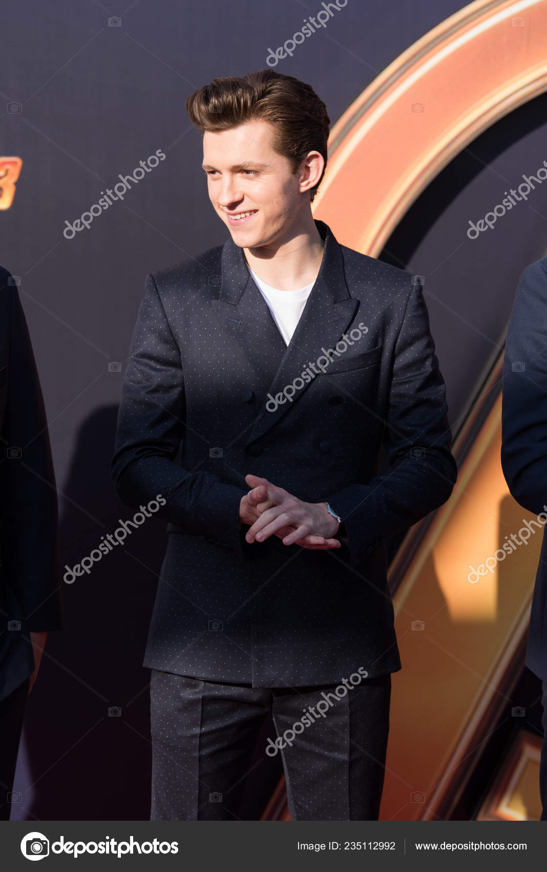 All Of The Red Carpet Looks From The Star Studded Avengers Infinity War Movie Premiere Nice Dresses Red Carpet Looks Pretty Outfits