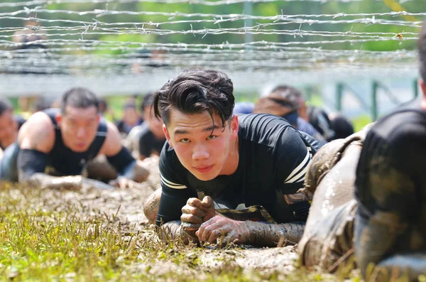 Participantes Participam Corrida Mudder 2018 Corrida Obstáculos Olympic Forest Park — Fotografia de Stock