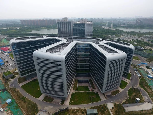 Edificios Oficinas Presenta Forma Rastrillo Pata Ciudad Zhengzhou China Central —  Fotos de Stock