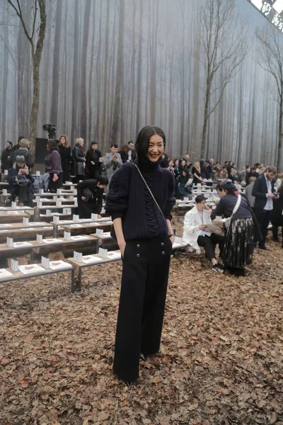 Čínská Supermodelka Liu Wen Navštěvuje Chanel Show Během Pařížské Módní — Stock fotografie