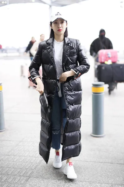 Cantora Atriz Chinesa Victoria Song Song Qian Retratada Aeroporto Internacional — Fotografia de Stock