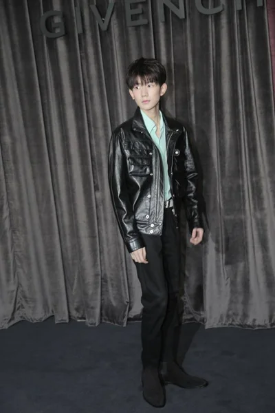 Roy Wang Wang Yuan Chinese Boy Group Tfboys Arrives Givenchy — Stock Photo, Image