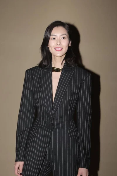 Das Chinesische Model Liu Wen Nimmt Der Alexander Mcqueen Show — Stockfoto