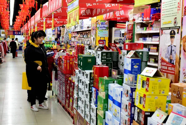 Clientes Chinos Compran Supermercado Durante Año Nuevo Lunar Chino También —  Fotos de Stock