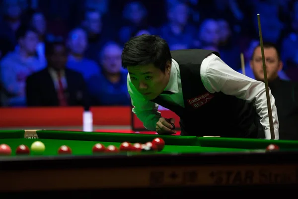 Ding Junhui China Considers Shot Mark Allen Northern Ireland First — Stock Photo, Image