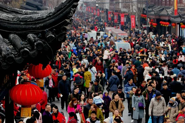 Turistas Lotam Templo Confúcio Durante Ano Novo Lunar Chinês Festival — Fotografia de Stock