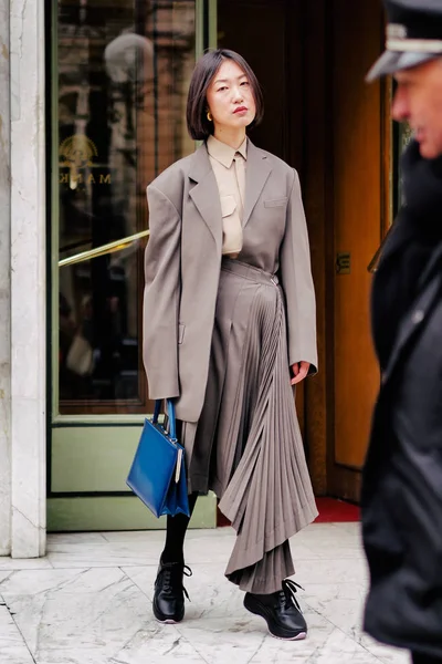 Paseos Peatonales Moda Por Calle Durante Semana Moda París Otoño —  Fotos de Stock