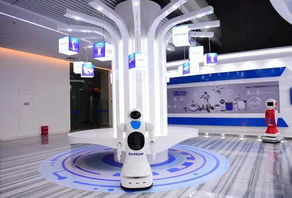 Los Robots Están Exhibición Sede Siasun Robot Automation Ltd Cuyos —  Fotos de Stock
