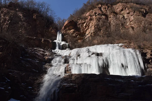 Vista Una Cascada Congelada Montaña Fuxi Ciudad Zhengzhou Provincia Central — Foto de Stock