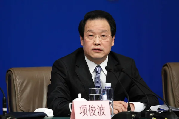 Xiang Junbo Allora Presidente Della China Insurance Regulatory Commission Circ — Foto Stock