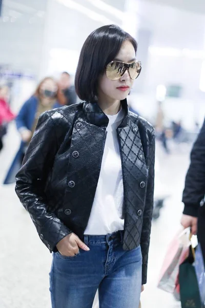 Cantora Atriz Chinesa Victoria Song Song Qian Chega Aeroporto Internacional — Fotografia de Stock