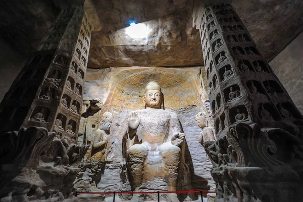 Друковані Повнорозмірні Репліки Буддійські Статуї Юньган Виставлені Юньган Картинна Галерея — стокове фото