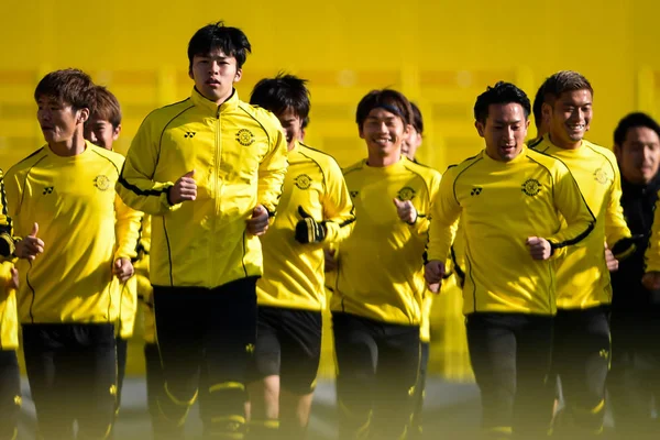 2018年2月18日 在日本千叶举行的2018年亚卡冠军联赛中 日本的 Kashiwa Reysol 的球员参加了 组与中国的天津全建的比赛的训练课 — 图库照片