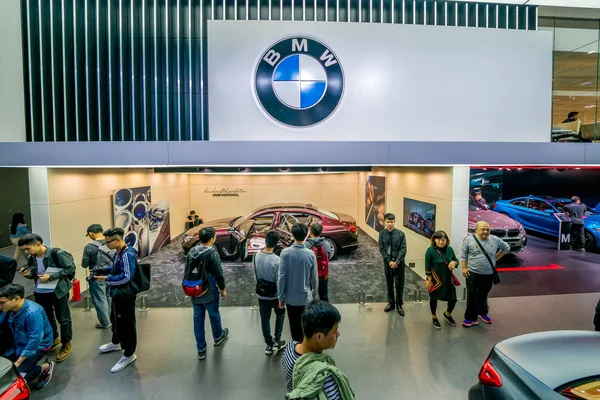 Pessoas Visitam Estande Bmw Durante 15Th China Guangzhou International Automobile — Fotografia de Stock