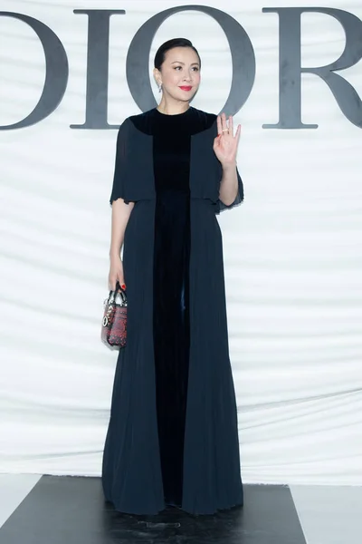 Attrice Hong Kong Carina Lau Posa Durante Collezione Haute Couture — Foto Stock