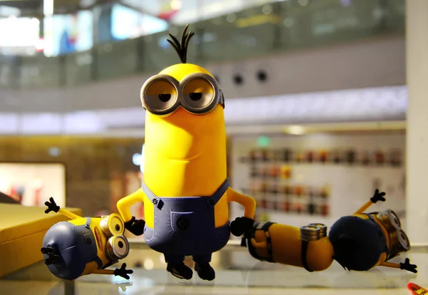 Tekintettel Néhány Minion Babák Kijelzőn Minion Témájú Pop Store Nanjing — Stock Fotó